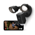 Ring Floodlight Cam Wired Plus Telecamera di sicurezza WiFi - Video HD 1080p e audio bidirezionale - Proiettori LED 2000 lumen e sirena - Rilevamento movimento personalizzabile
